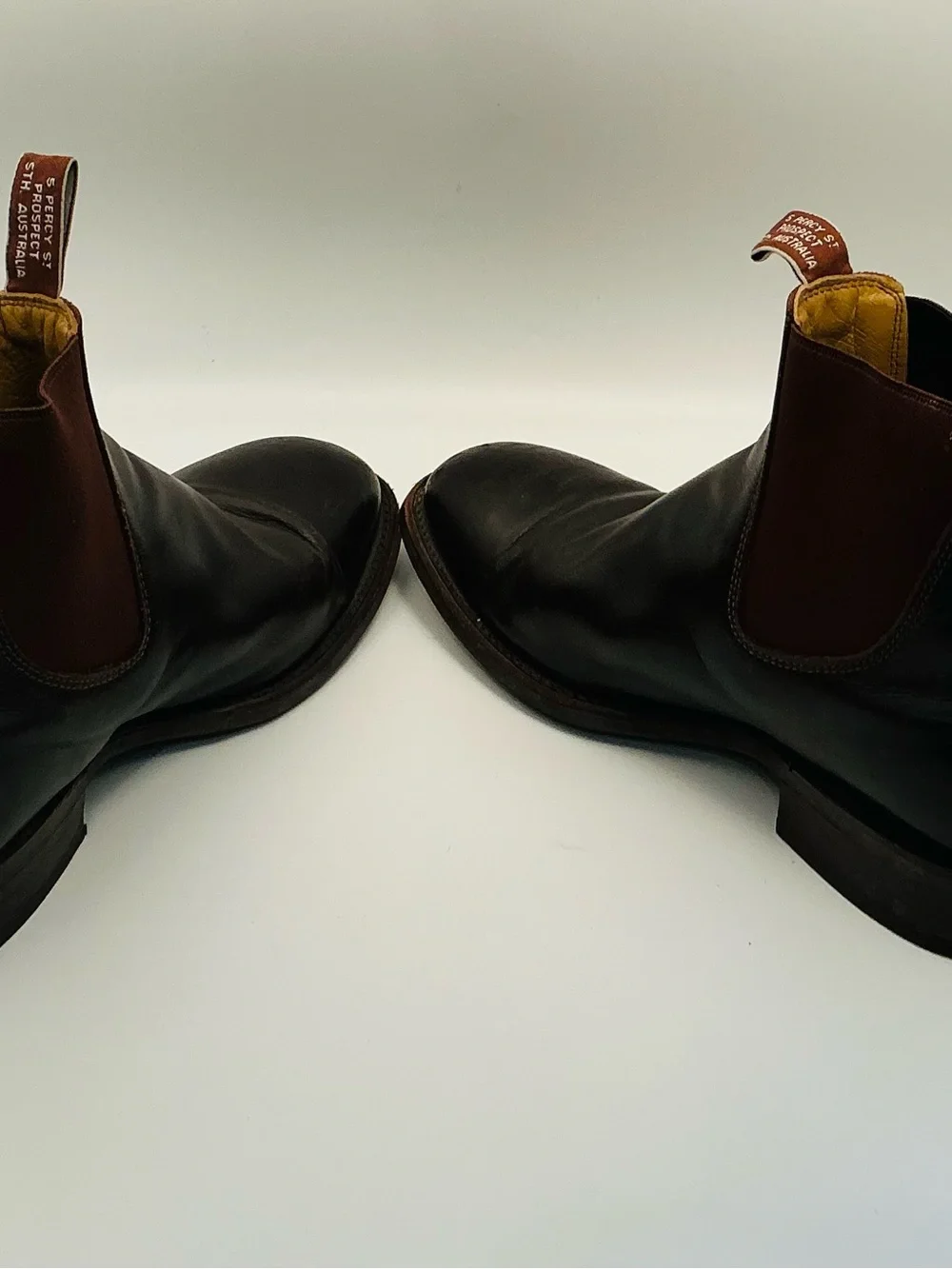 R.M. Williams Comfort Turnout Chelsea Boots Chestnut Brown Size US 10/UK 9